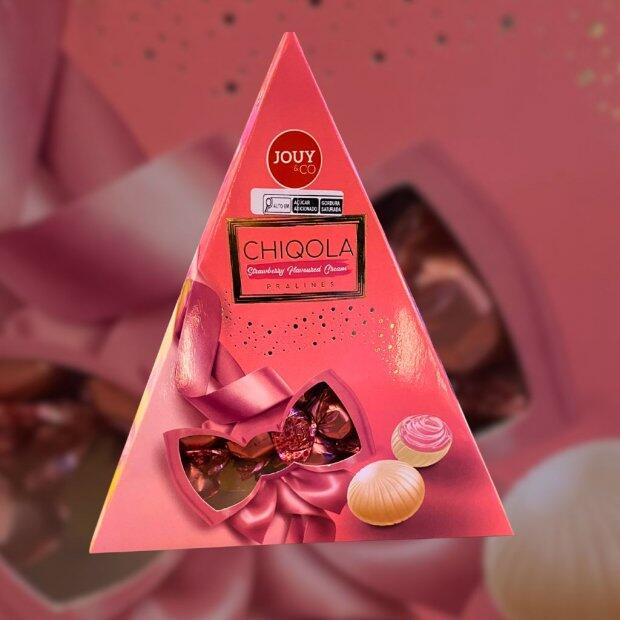 Bombons de Chocolate Branco Recheado Com Creme De Morango 110g